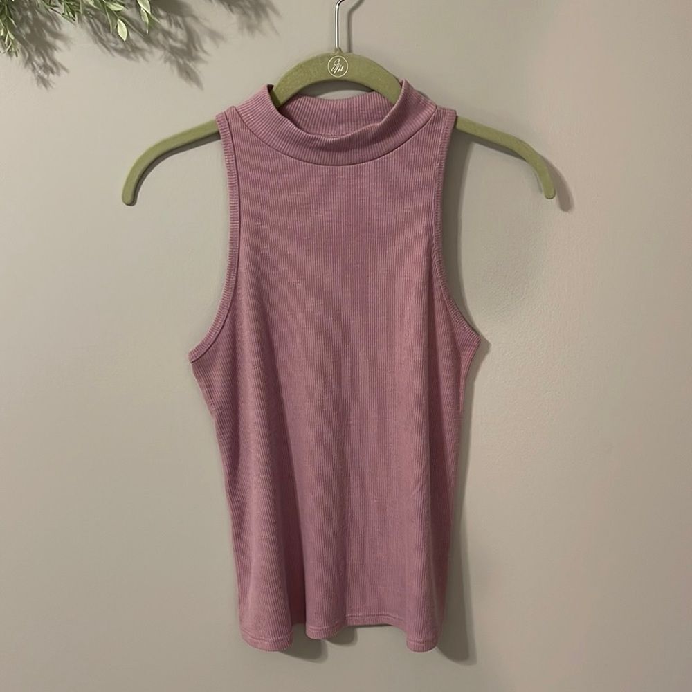 NWOT SO Lavender Mock Neck Ribbed Tank XS